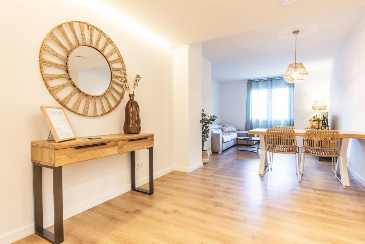 Bravissimo Afra, 2-Bedroom Apartment Girona Luaran gambar